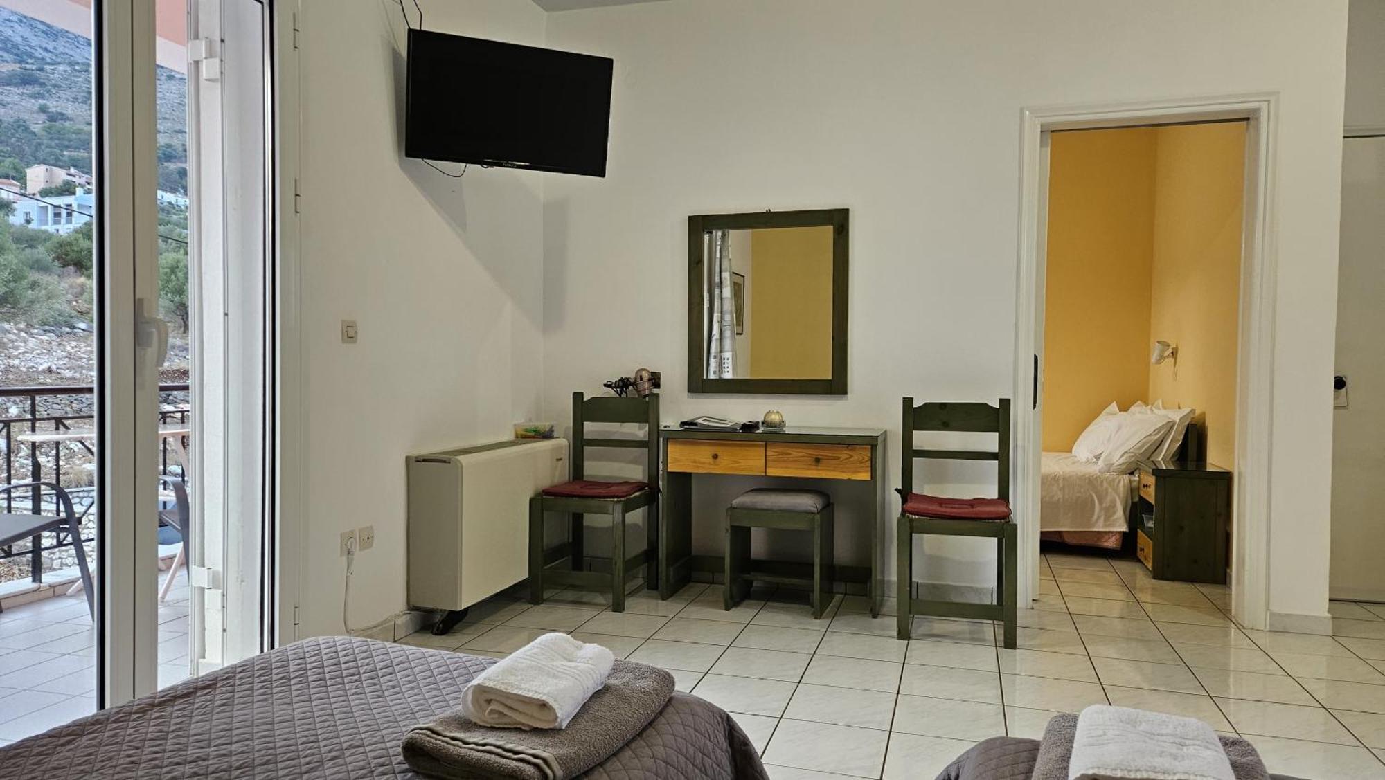 Mema'S Apartment Agia Efimia Phòng bức ảnh
