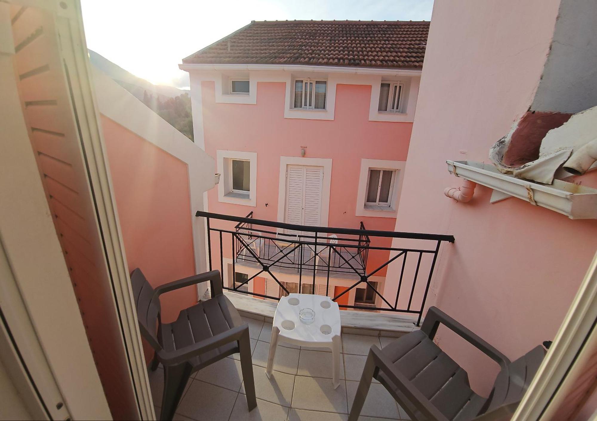 Mema'S Apartment Agia Efimia Phòng bức ảnh
